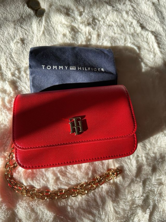Bolso Tommy Hilfiger Rojo Cadena Dorada