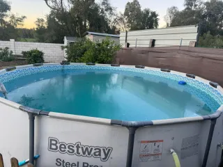 Piscina desmontable metal y plástico