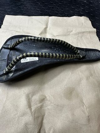 Sillín TUNE SpeedNeedle Carbon
