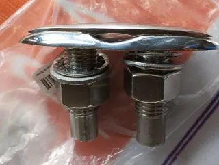 Cornamusas abatibles Inox (2 unidades)