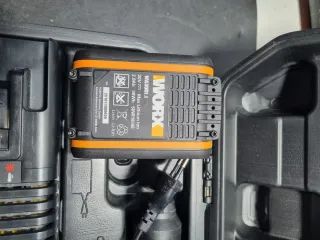 Taladro Percutor Worx 20V con Maletín