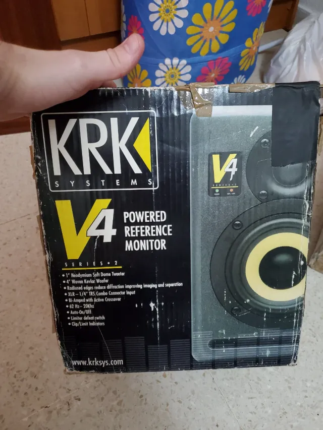 KRK V4 S2 Monitores de Estudio