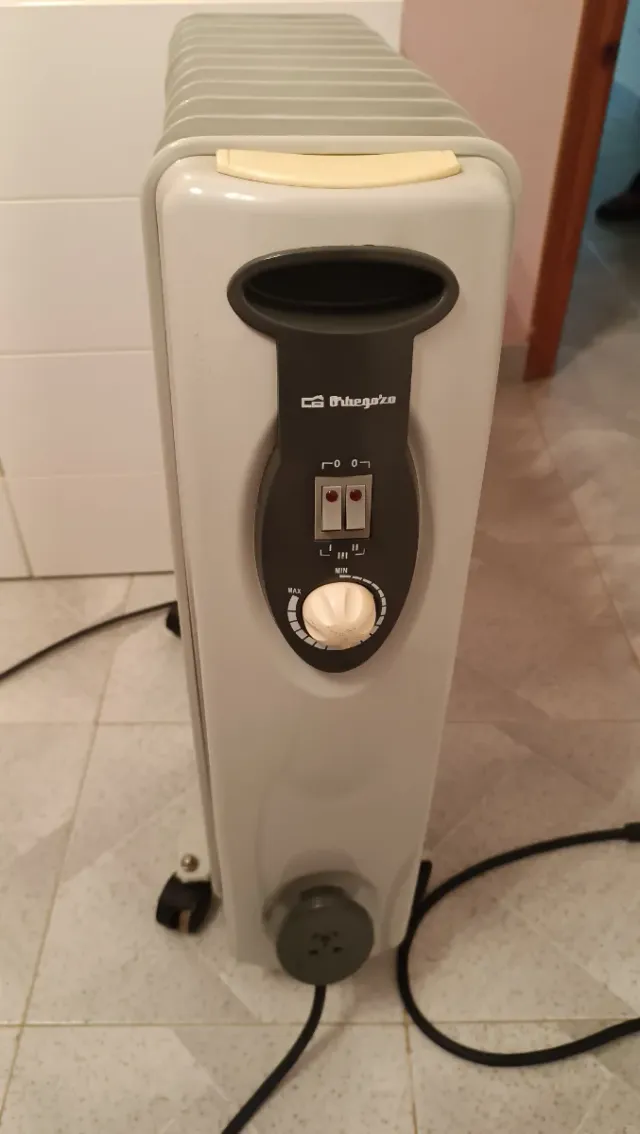 Radiador eléctrico portátil 2500W