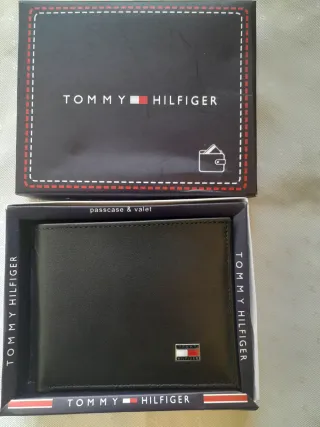 Cartera Tommy Hilfiger Piel Negra