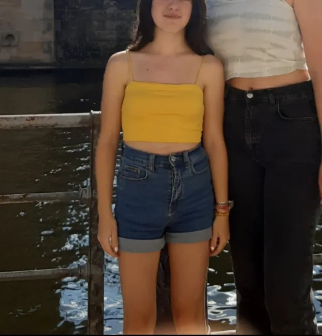 Top amarillo tirantes