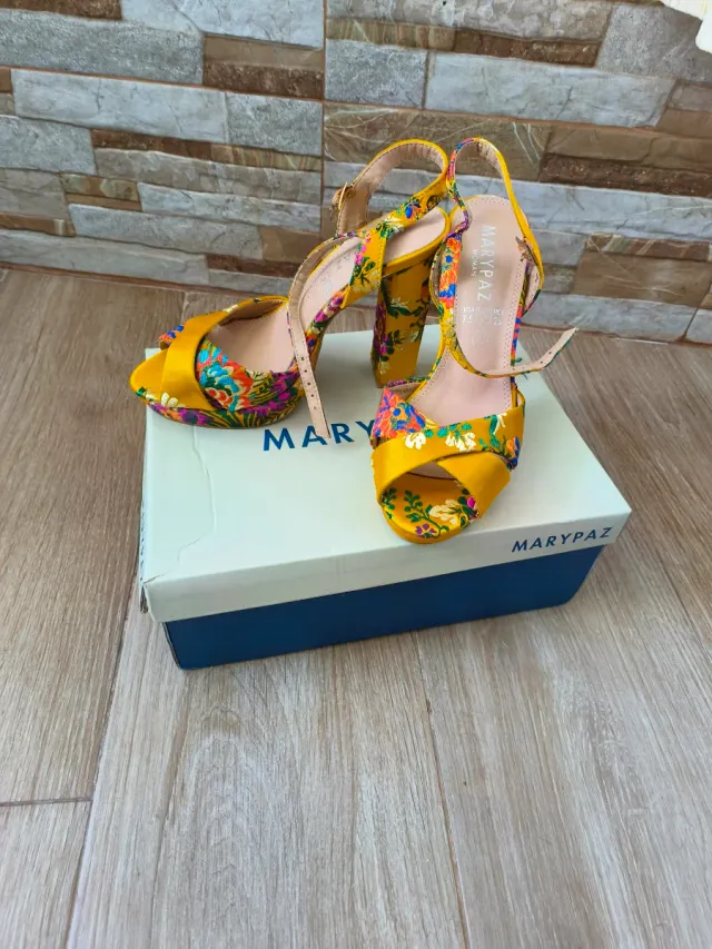 Tacones Marypaz Talla 38 Flores
