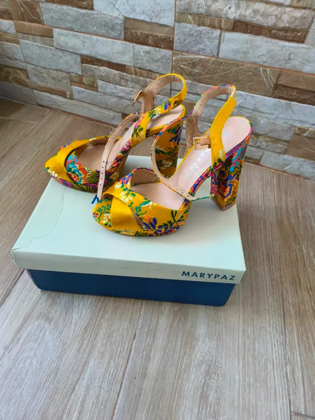 Tacones Marypaz Talla 38 Flores