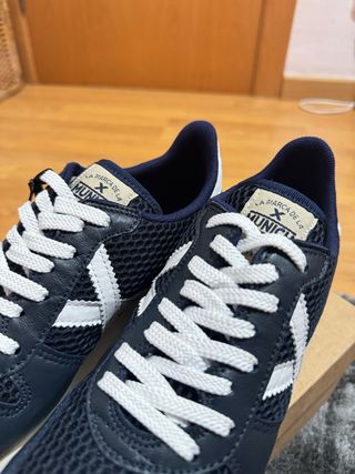 Zapatillas Munich Azul y Blanco
