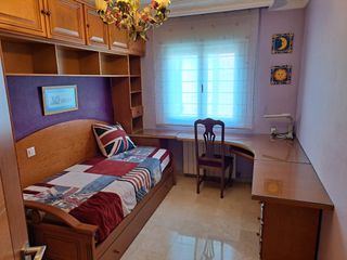 Dormitorio juvenil con cama nido