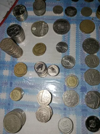 Lote de monedas variadas