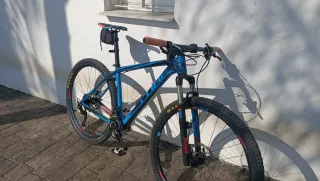 Bicicleta BTT Cube Reaction Azul