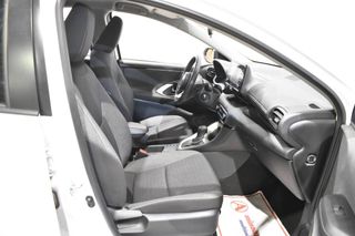 TOYOTA YARIS 1.5 HYBRID 120H BUSINESS