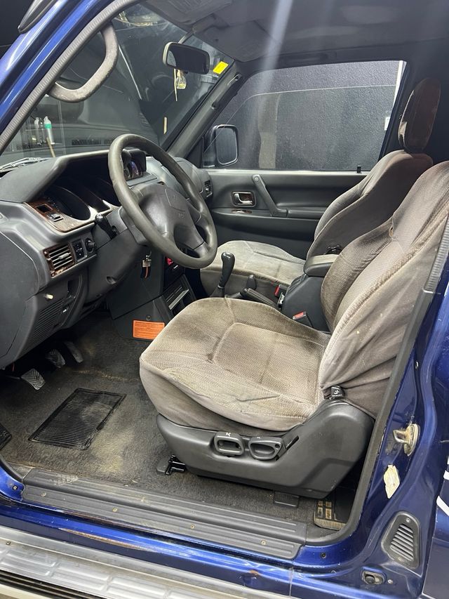 Mitsubishi Montero 2001