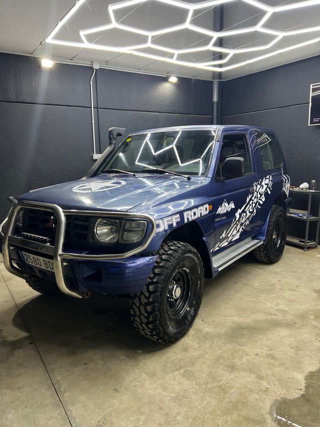 Mitsubishi Montero 2001