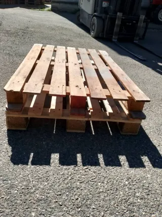 Palet de madera en buen estado (80x 120cm)