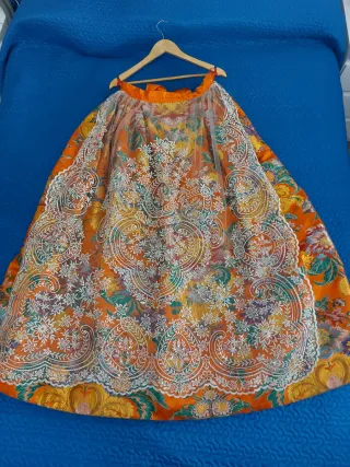 Traje de Fallera Valenciana Multicolor