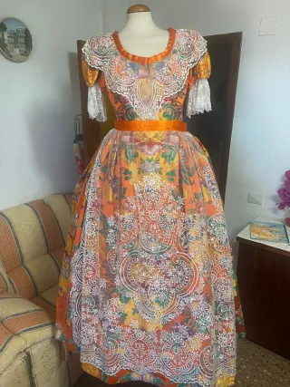 Traje de Fallera Valenciana Multicolor