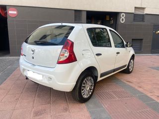 Dacia Sandero Ambiance Music 1.2 16v 75