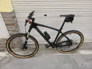Bicicleta de carbono columbus