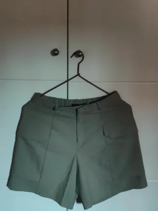 Bermudas senderismo Oysho verde