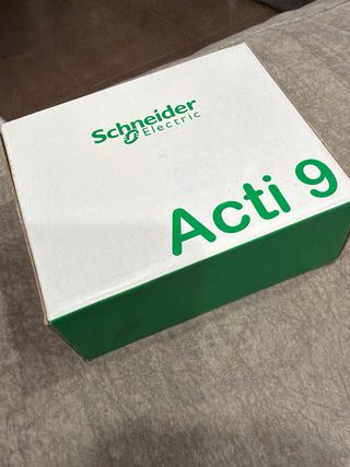 Schneider A9R84240 Interruptor Diferencial