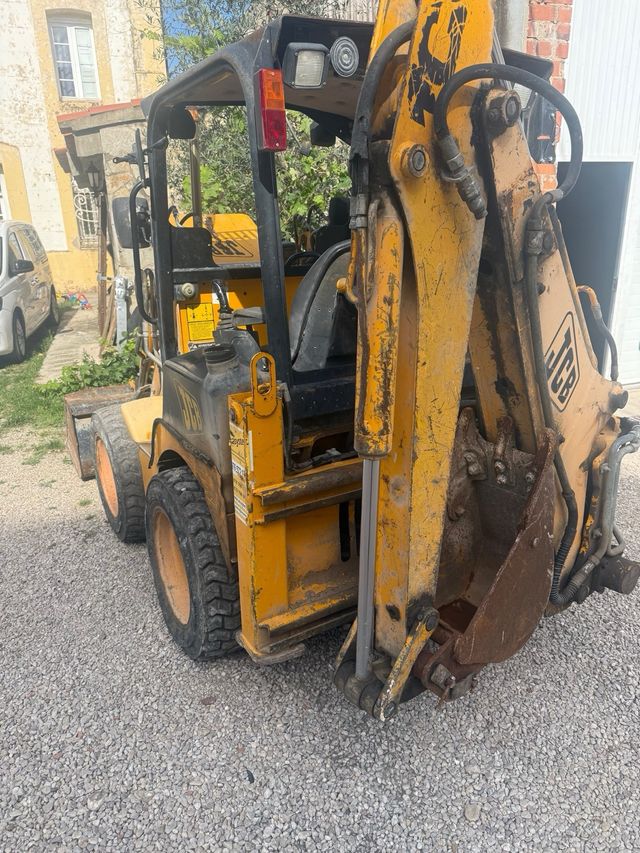 JCB 1CX sin matricular.