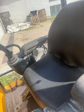 JCB 1CX sin documentación 2004