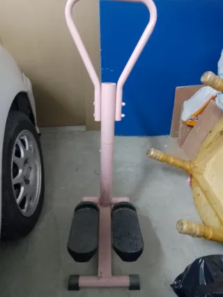 Máquina de ejercicio stepper rosa