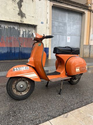Vespa 160 GT Naranja