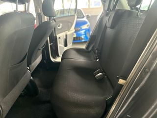 Toyota Yaris 2011 (garantia incluida)
