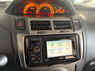 Toyota Yaris 2011 (garantia incluida)