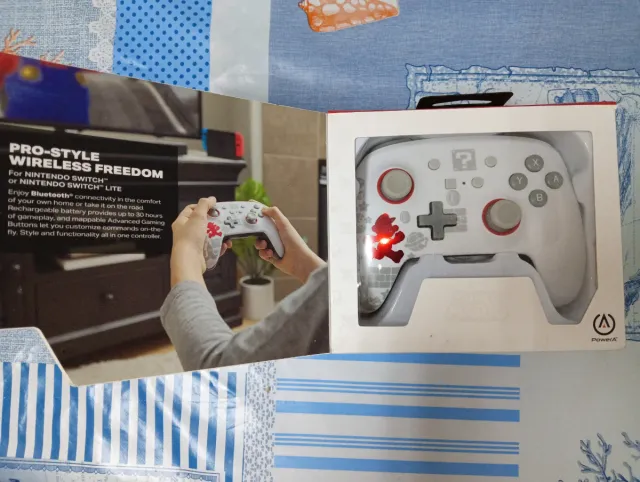 Mando pro Nintendo Switch Super Mario