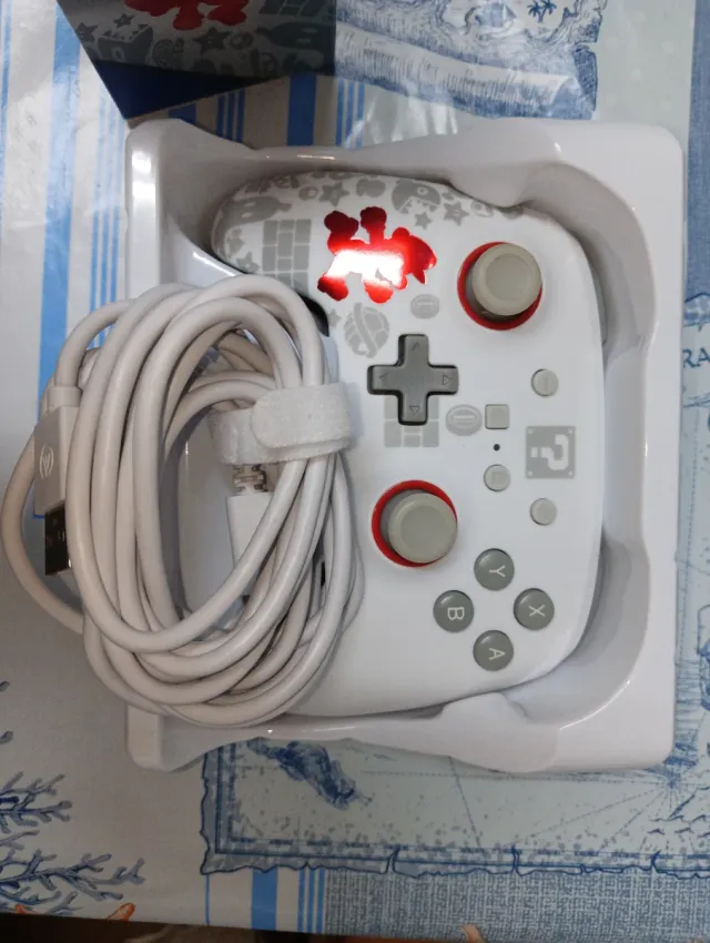 Mando pro Nintendo Switch Super Mario