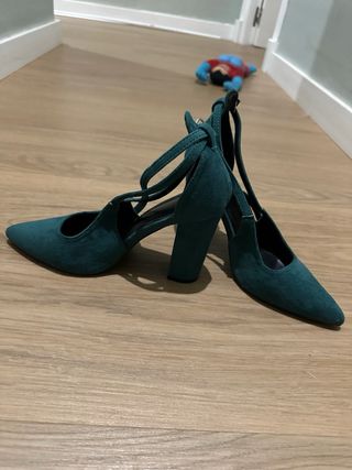 Zapatos de tacón verde esmeralda