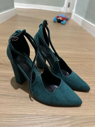 Zapatos de tacón verde esmeralda