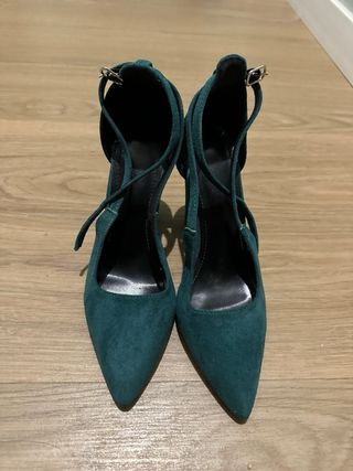 Zapatos de tacón verde esmeralda