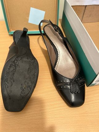 Zapatos Clarks Talla 38 Negros