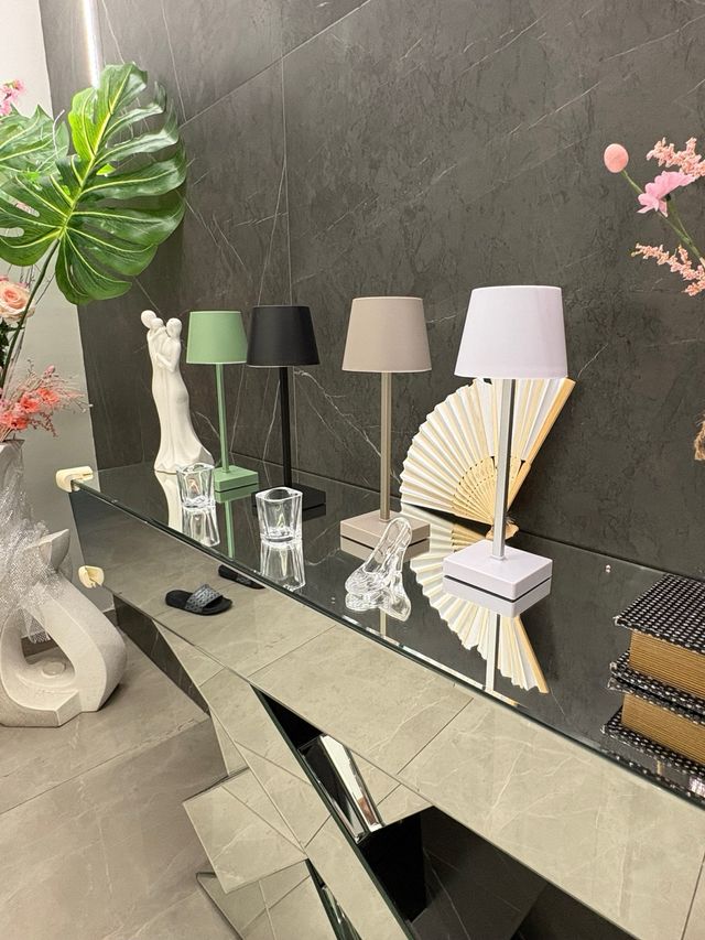 Lampada LED da tavolo batteria