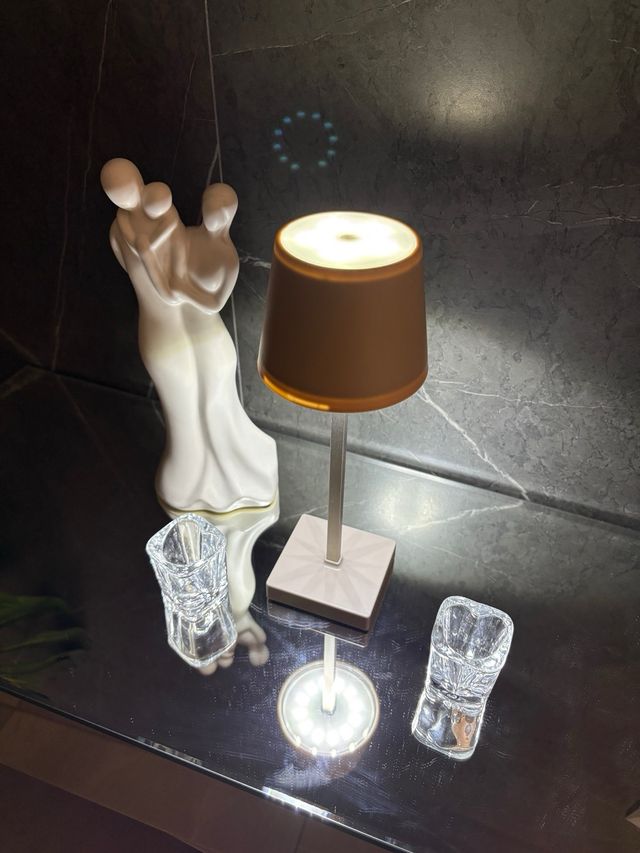 Lampada LED da tavolo batteria