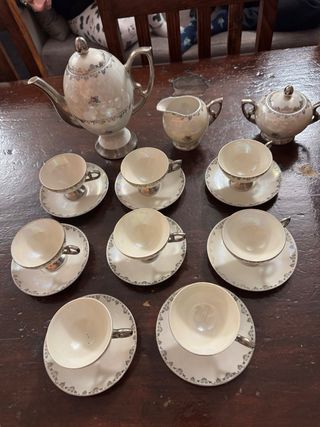 Teiera perla e argento con tazze