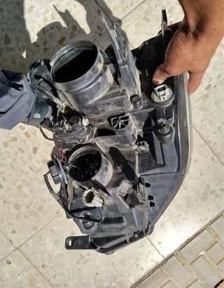 Faro Nissan X-Trail