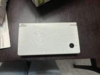 Nintendo DSi Edición Pokémon Blanca