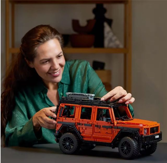 LEGO Mercedes-Benz G 500 - Novo - Embalagem danificada