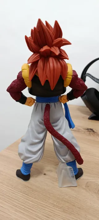 Figura Gogeta SSJ4