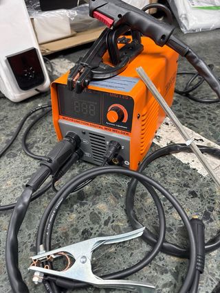 Máquina Soldar MIG 135 Multifunción Digital