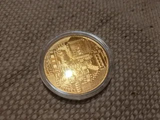 Lote 2 Monedas Bitcoin Dorada y Plateada