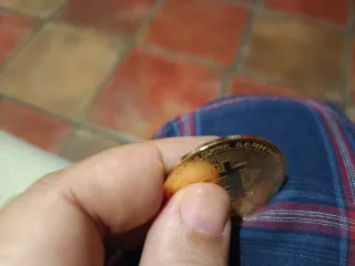 Lote 2 Monedas Bitcoin Dorada y Plateada