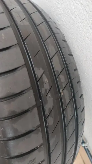 Neumático Goodyear 195/65 R15 91V