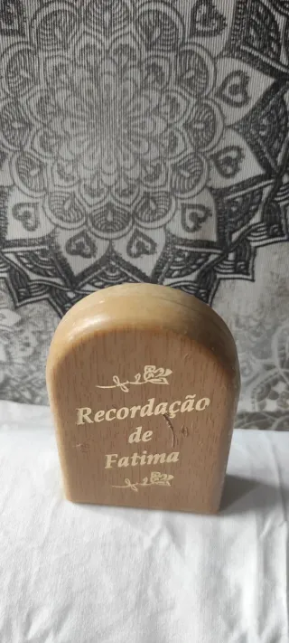 Capilla- recuerdo de la Virgen de Fátima - Madera