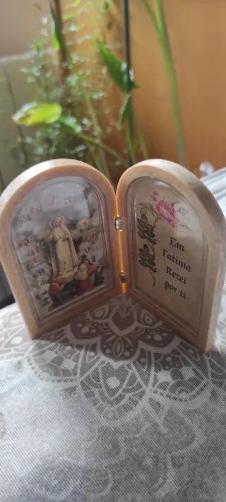 Capilla- recuerdo de la Virgen de Fátima - Madera